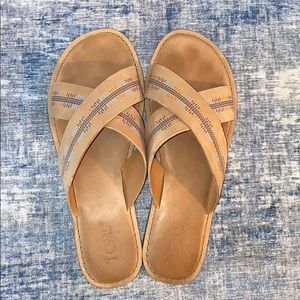 TOMS Viv Embossed Slide Sandals, Size 8